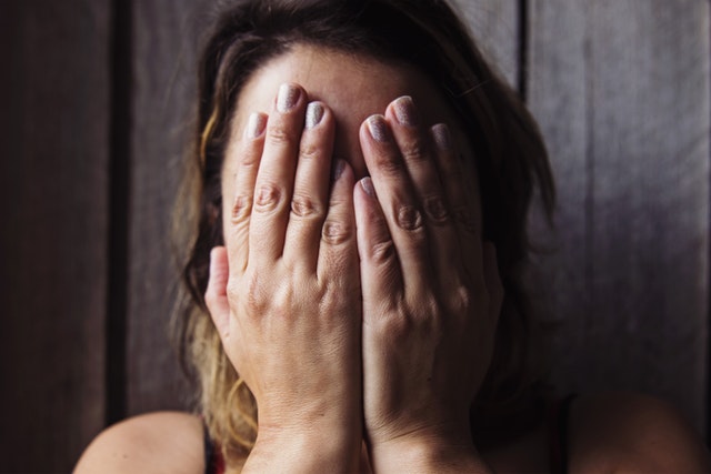 https://www.pexels.com/photo/alone-expression-female-hands-551586/